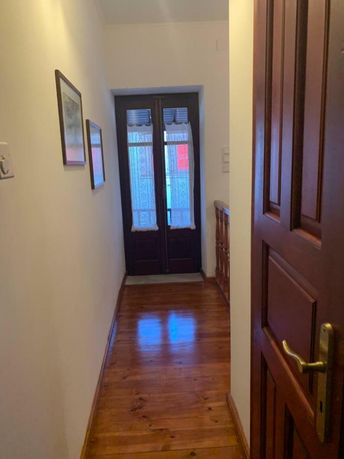 Villa Wood And Stone In The Path Of Lava Antissa Exterior foto